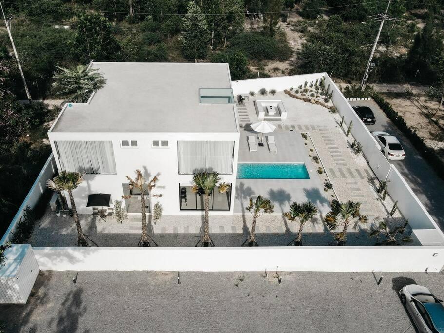 Her Huahin Pool Villa Luaran gambar